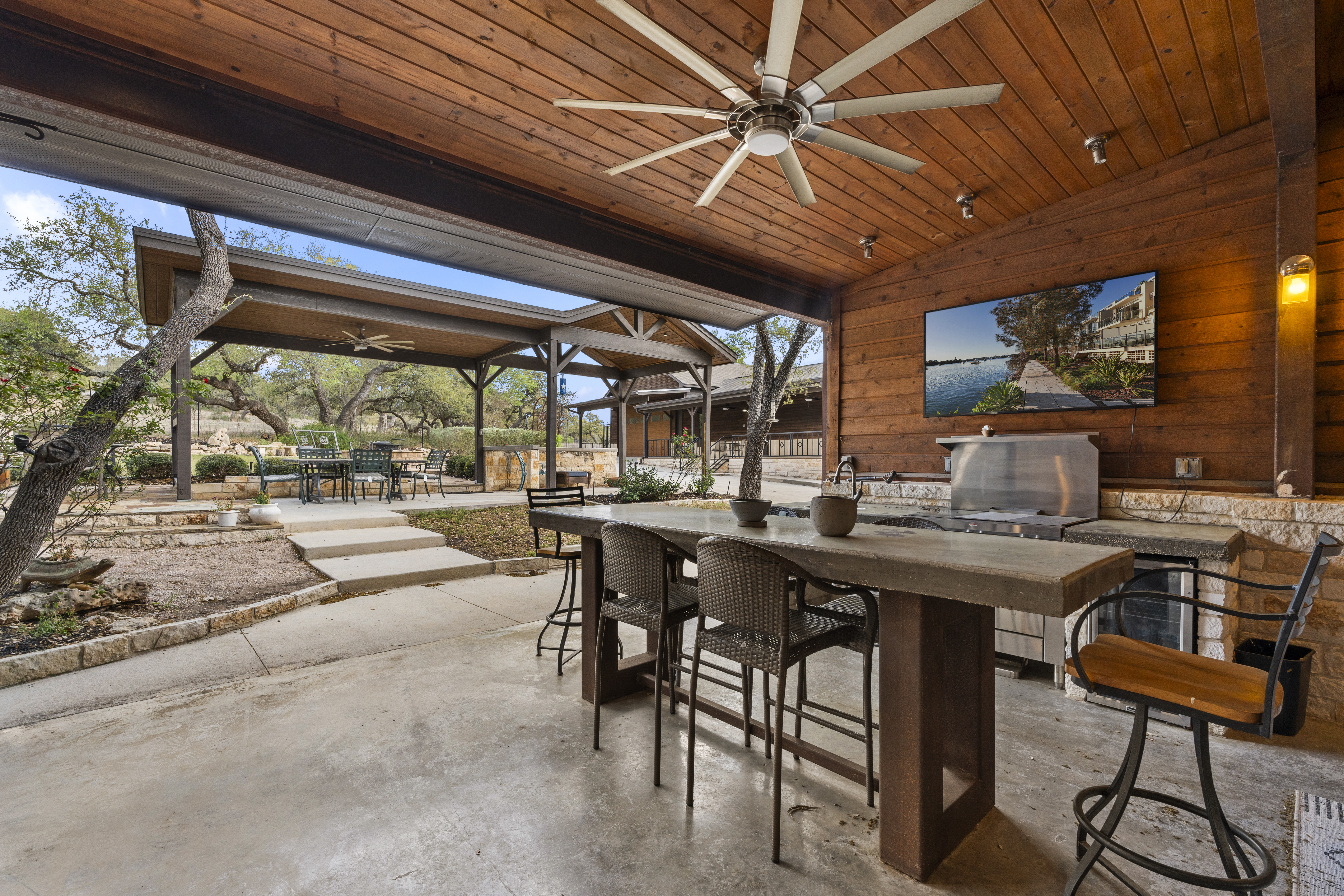  Spring Branch Luxury on 2.3 Acres - 物件實景