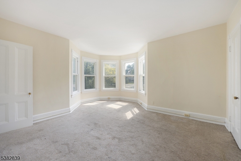 Westfield Town, New Jersey, 07090, United States, 5 Bedrooms Bedrooms, ,3 BathroomsBathrooms,Residential,For Sale,1941025