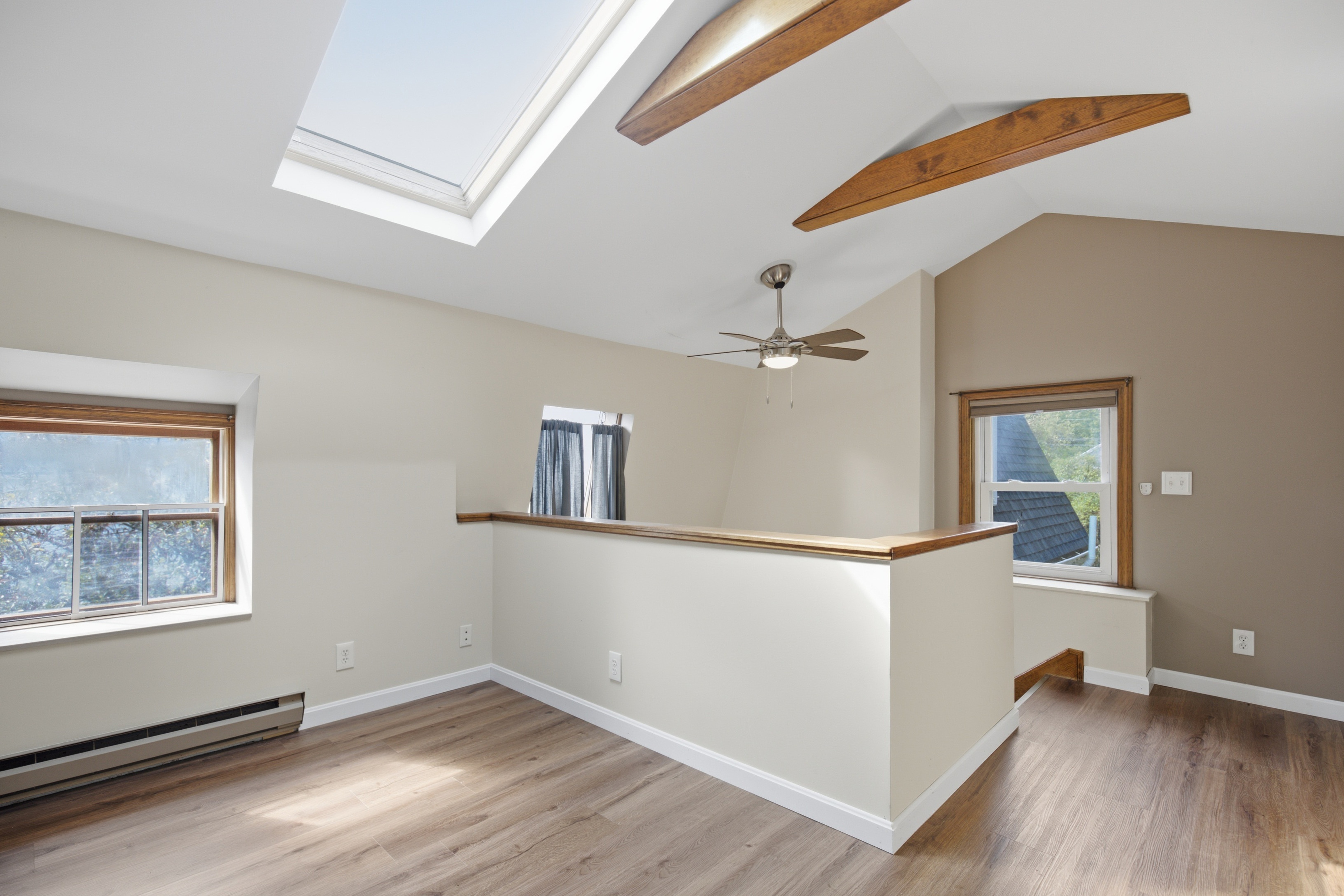  6-8 Center Pl, Stow, MA 01775 - 物件實景