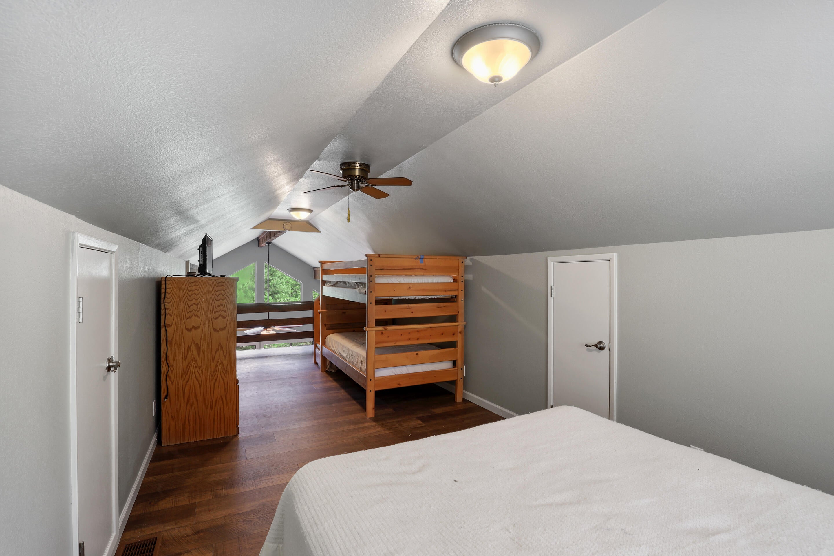 Pine, Arizona, 85544, United States, 2 Bedrooms Bedrooms, ,1 BathroomBathrooms,Residential,For Sale,1942026