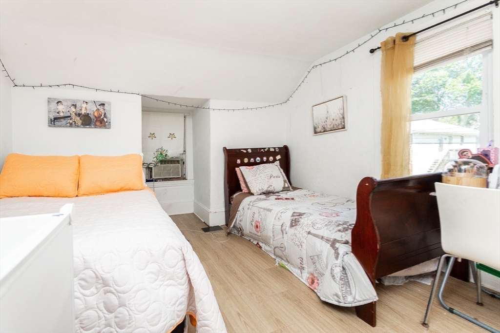 Revere, Massachusetts, 02151, United States, 3 Bedrooms Bedrooms, ,2 BathroomsBathrooms,Residential,For Sale,1942979
