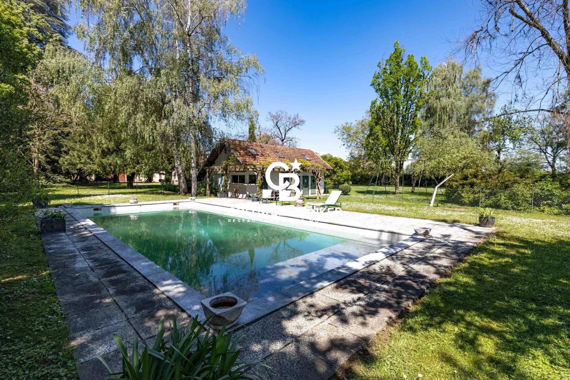 Reignier-Ésery, Auvergne-Rhône-Alpes, 74930, FR, 10 Bedrooms Bedrooms, ,6 BathroomsBathrooms,Residential,For Sale,1994611