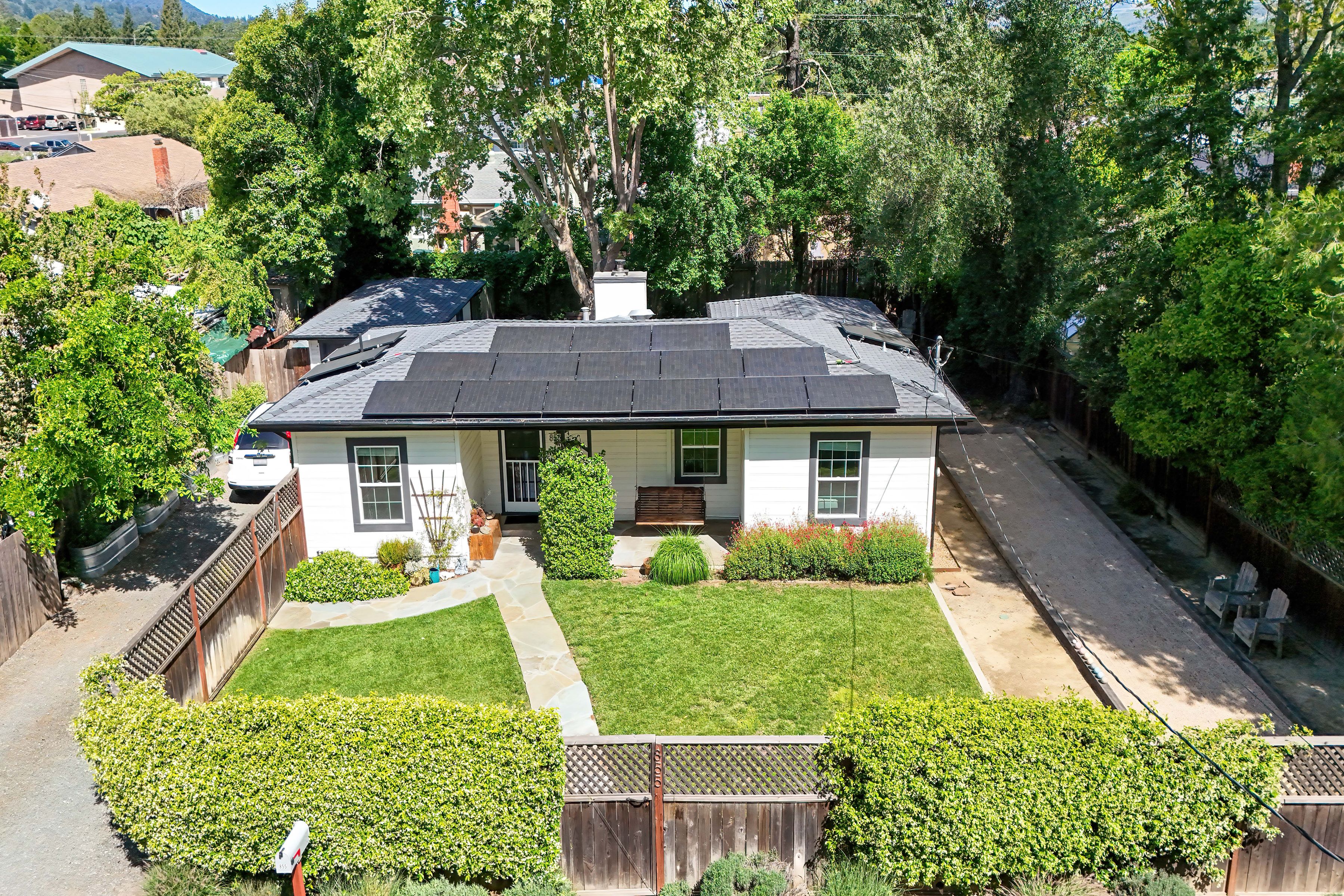  855 Boyes Blvd - 物件實景