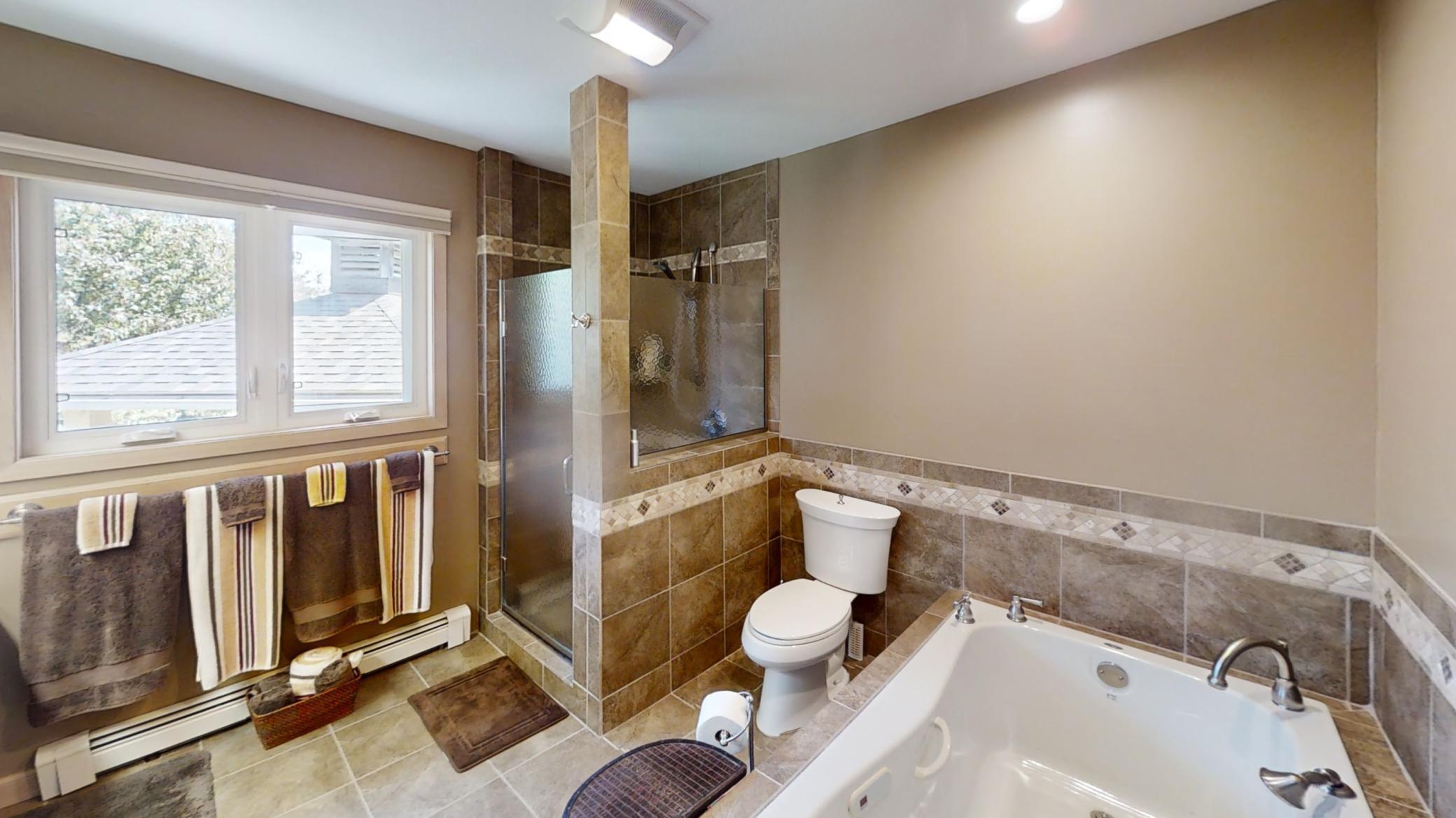 Alden, Minnesota, 56009, United States, 4 Bedrooms Bedrooms, ,1 BathroomBathrooms,Residential,For Sale,1920327