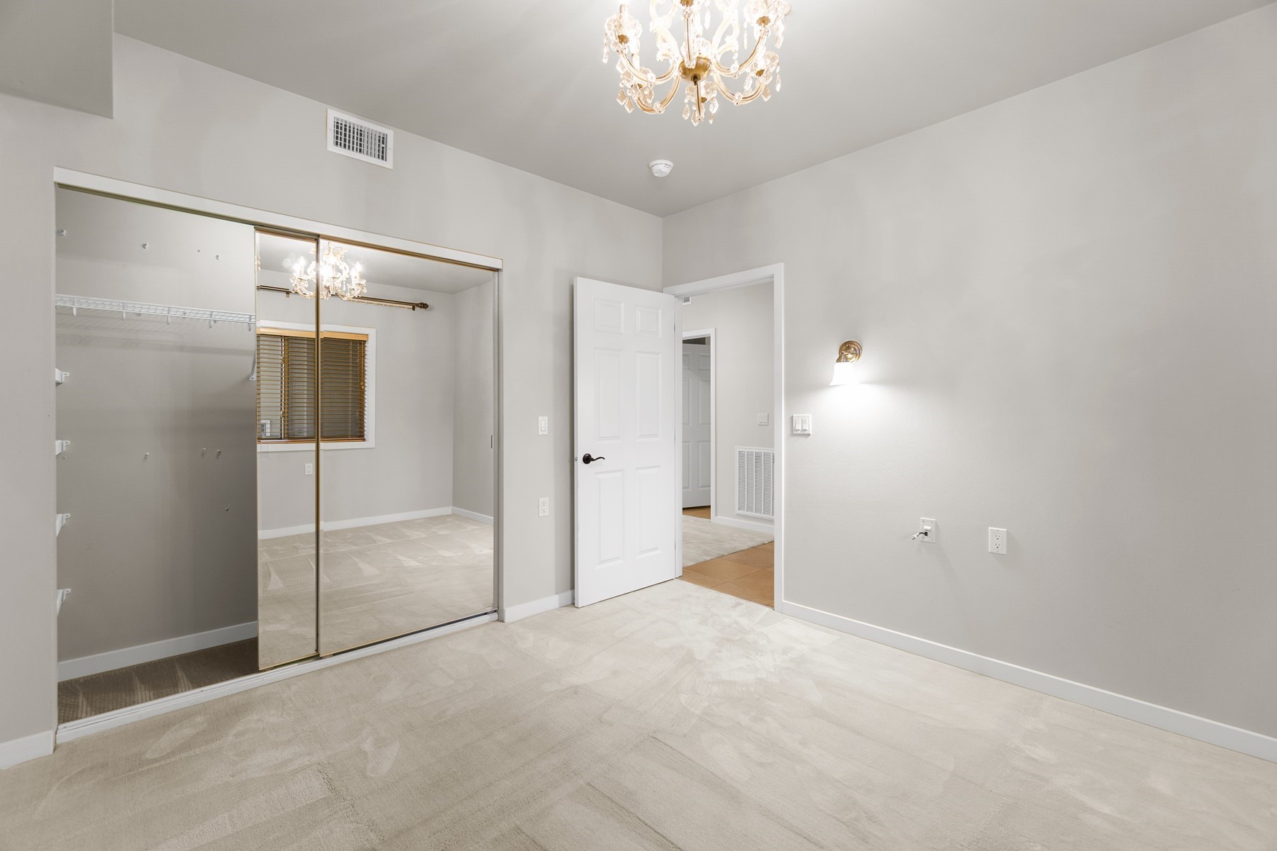  Luxury Waterfront Condo on Spokane River - 物件實景