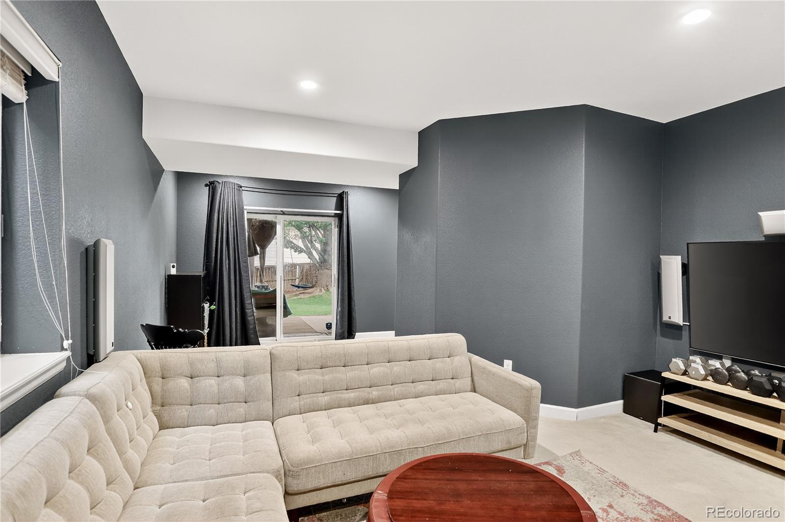 Highlands Ranch, Colorado, 80129, United States, 3 Bedrooms Bedrooms, ,2 BathroomsBathrooms,Residential,For Sale,1941045