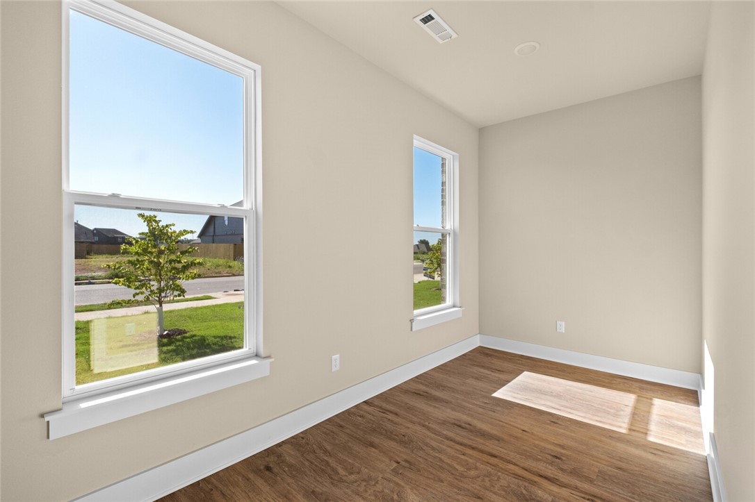 Centerton, Arkansas, 72719, United States, 4 Bedrooms Bedrooms, ,3 BathroomsBathrooms,Residential,For Sale,1890253