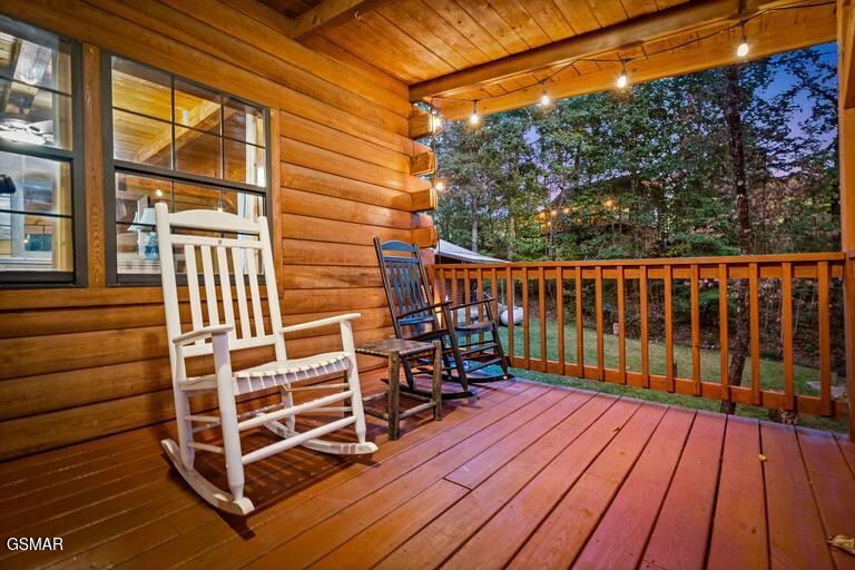 Sevierville, Tennessee, 37876, United States, 2 Bedrooms Bedrooms, ,4 BathroomsBathrooms,Residential,For Sale,2019046