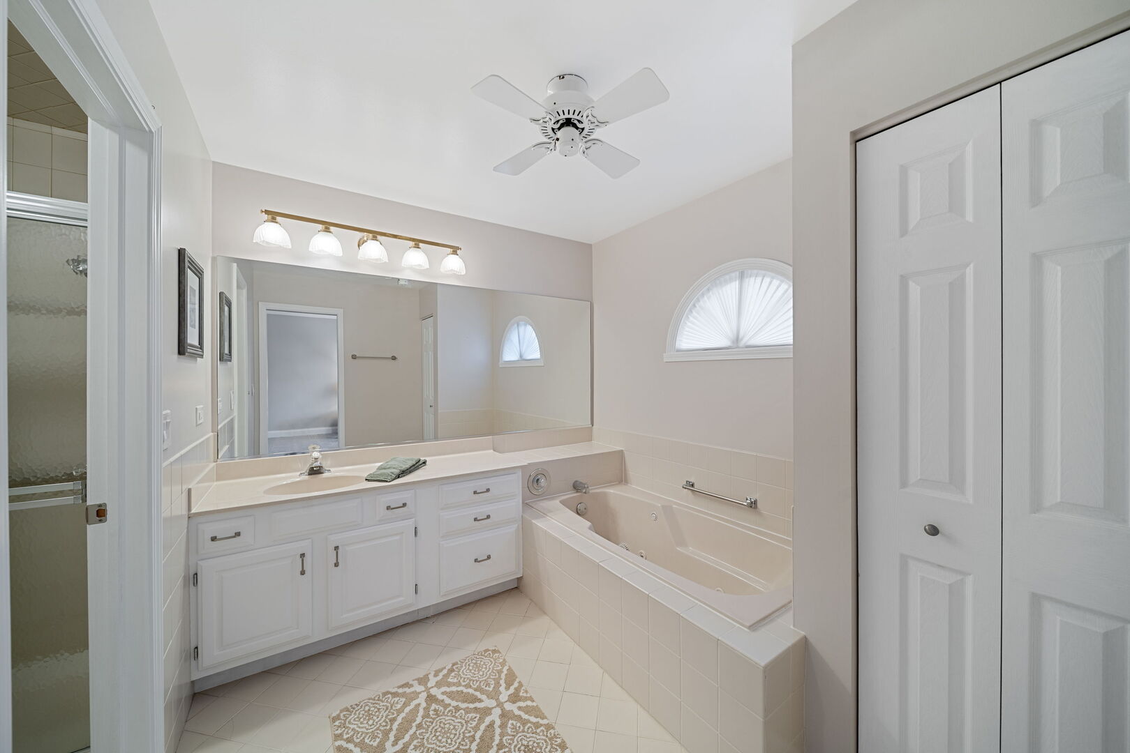 Palatine, Illinois, 60074, United States, 3 Bedrooms Bedrooms, ,3 BathroomsBathrooms,Residential,For Sale,1988286