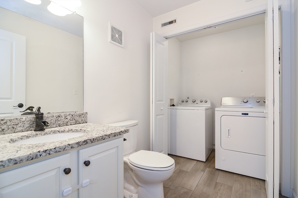 Rockland, Massachusetts, 02370, United States, 4 Bedrooms Bedrooms, ,3 BathroomsBathrooms,Residential,For Sale,1942802