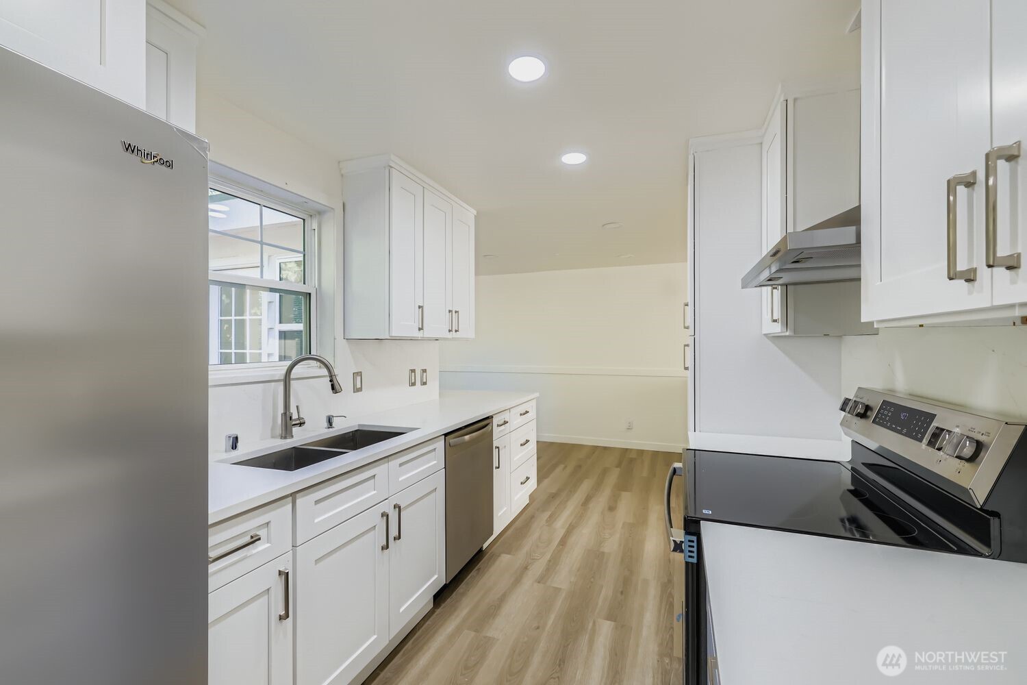 Shoreline, Washington, 98133, United States, 9 Bedrooms Bedrooms, ,1 BathroomBathrooms,Residential,For Sale,1984039