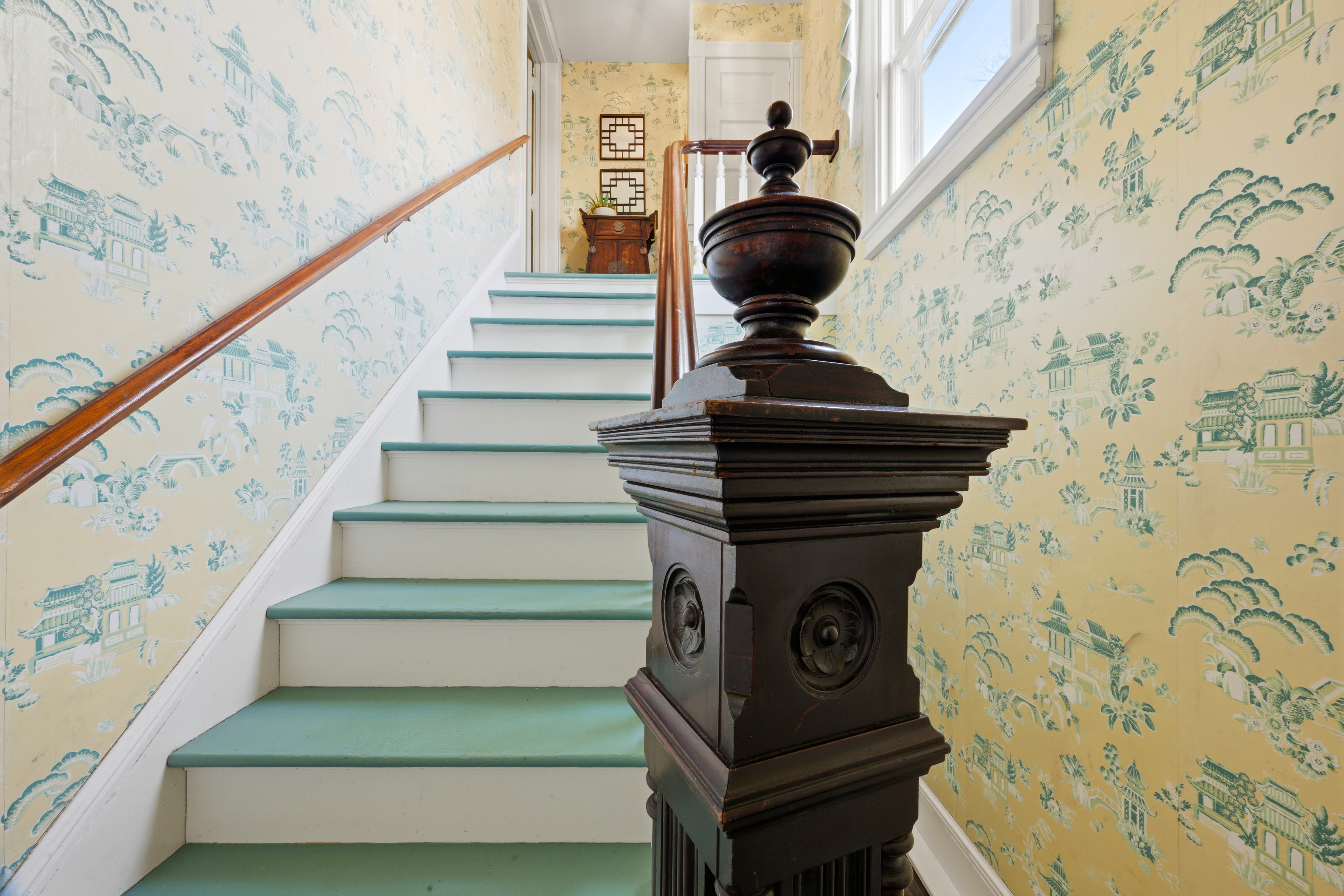  This Landmark Waterfront Estate is Steeped in History - 物件實景