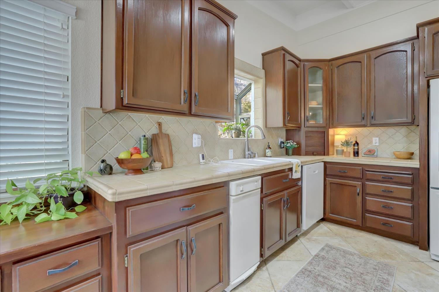 Auburn, California, 95602, United States, 3 Bedrooms Bedrooms, ,4 BathroomsBathrooms,Residential,For Sale,2020675