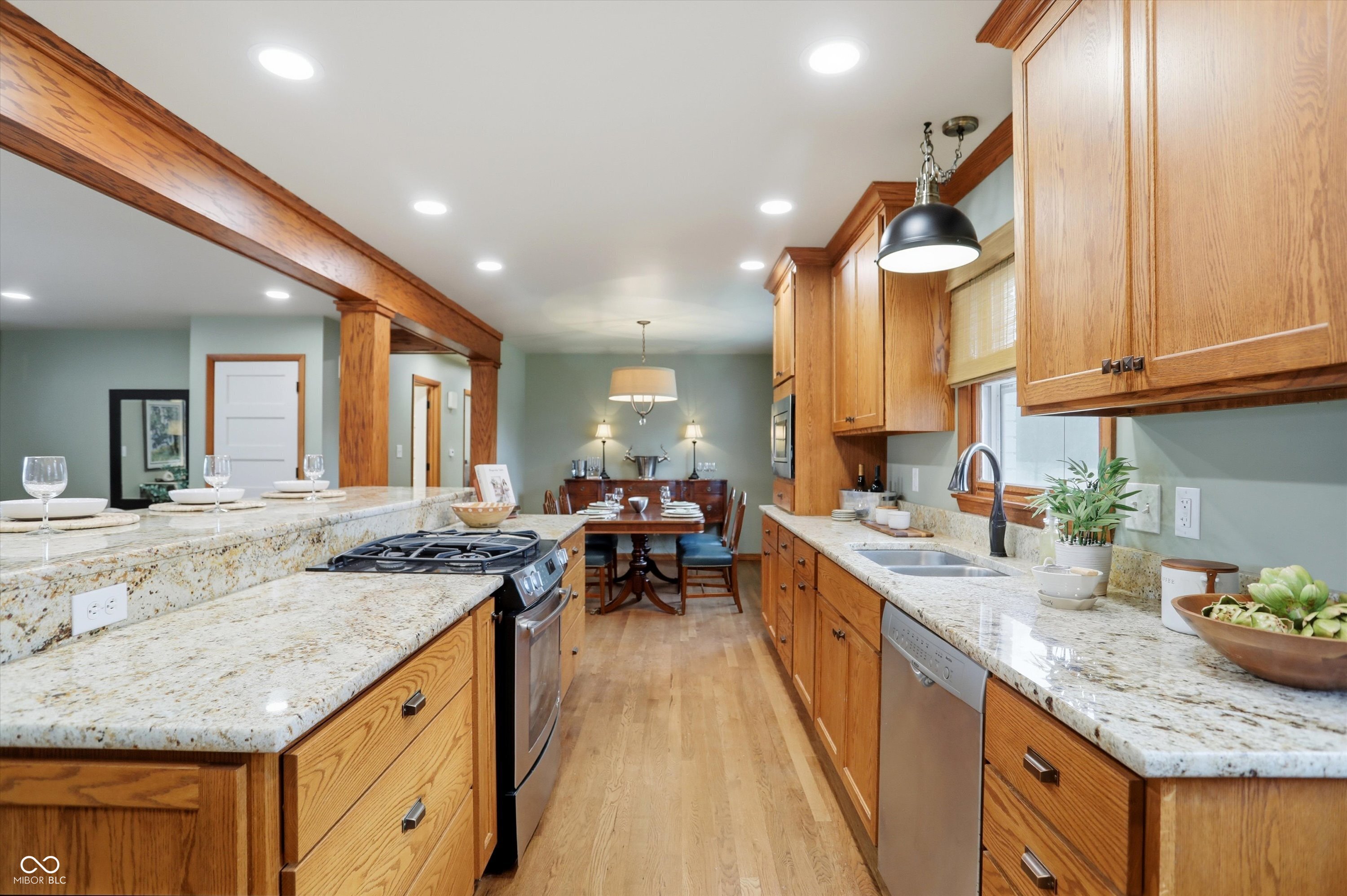 Zionsville, Indiana, 46077, United States, 3 Bedrooms Bedrooms, ,2 BathroomsBathrooms,Residential,For Sale,2008778