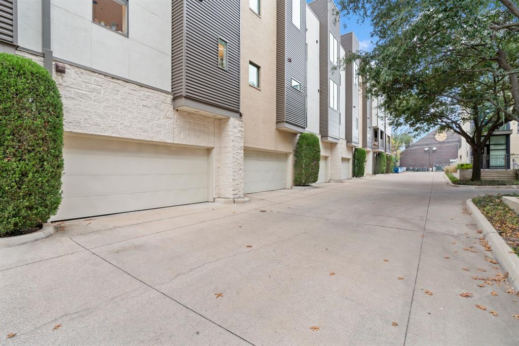 Dallas, Texas, 75219, United States, 2 Bedrooms Bedrooms, ,3 BathroomsBathrooms,Residential,For Sale,1911883