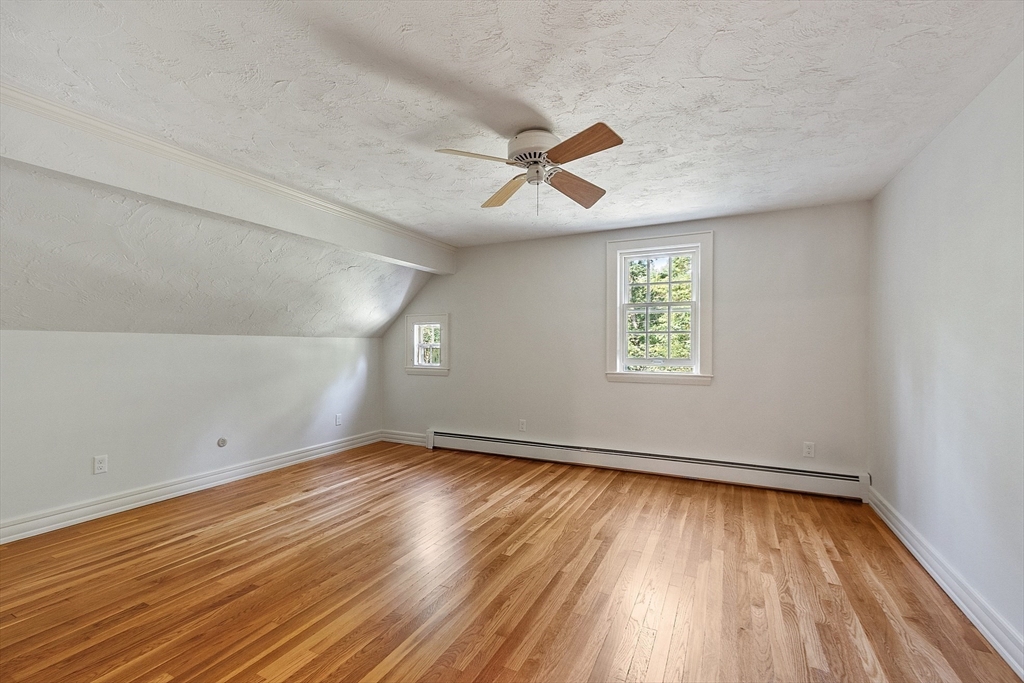 Harvard, Massachusetts, 01451, United States, 4 Bedrooms Bedrooms, ,3 BathroomsBathrooms,Residential,For Sale,1895832