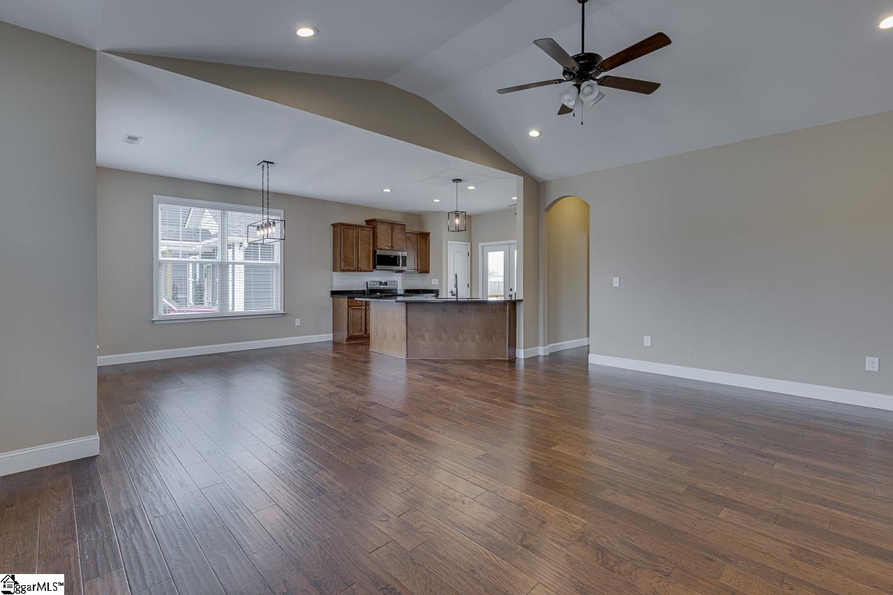 Travelers Rest, South Carolina, 29690, United States, 3 Bedrooms Bedrooms, ,3 BathroomsBathrooms,Residential,For Sale,1868867