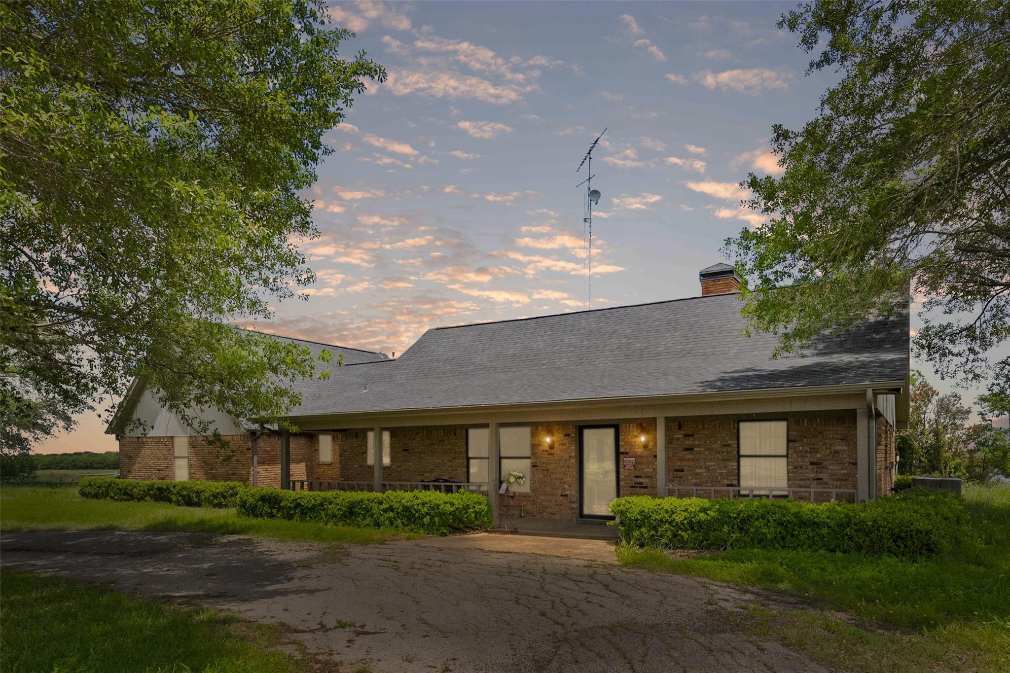 Campbell, Texas, 75442, United States, 3 Bedrooms Bedrooms, ,2 BathroomsBathrooms,Residential,For Sale,1854450