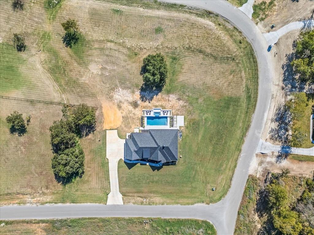 Weatherford, Texas, 76088, United States, 4 Bedrooms Bedrooms, ,4 BathroomsBathrooms,Residential,For Sale,1975341