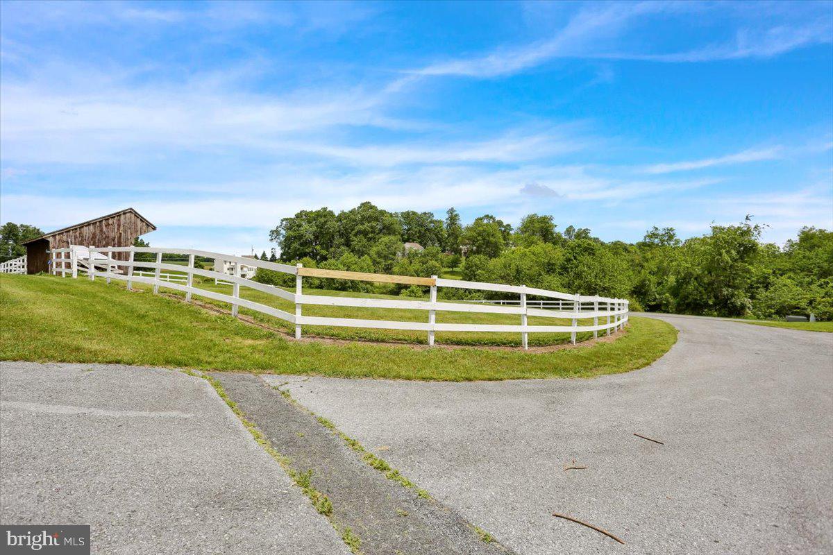 Mohrsville, Pennsylvania, 19541, United States, 4 Bedrooms Bedrooms, ,2 BathroomsBathrooms,Residential,For Sale,1827431