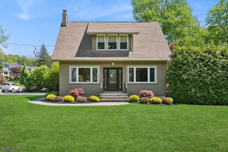 North Caldwell Boro, New Jersey, 07006, United States, 4 Bedrooms Bedrooms, ,2 BathroomsBathrooms,Residential,For Sale,1924454