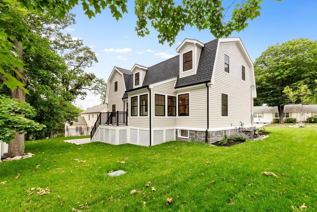 Winchester, Massachusetts, 01890, United States, 6 Bedrooms Bedrooms, ,5 BathroomsBathrooms,Residential,For Sale,1940960