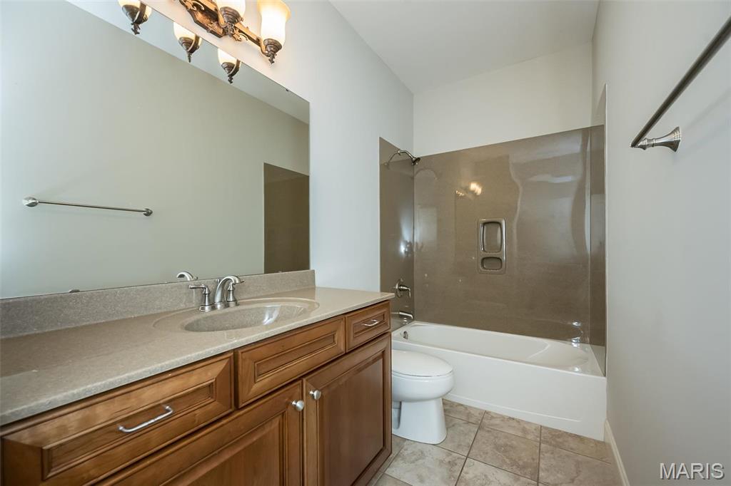 St Charles, Missouri, 63303, United States, 3 Bedrooms Bedrooms, ,3 BathroomsBathrooms,Residential,For Sale,1891670
