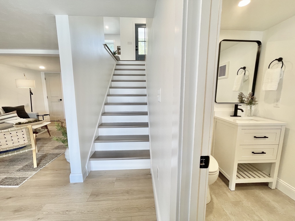 Bellingham, Massachusetts, 02019, United States, 4 Bedrooms Bedrooms, ,4 BathroomsBathrooms,Residential,For Sale,1927389