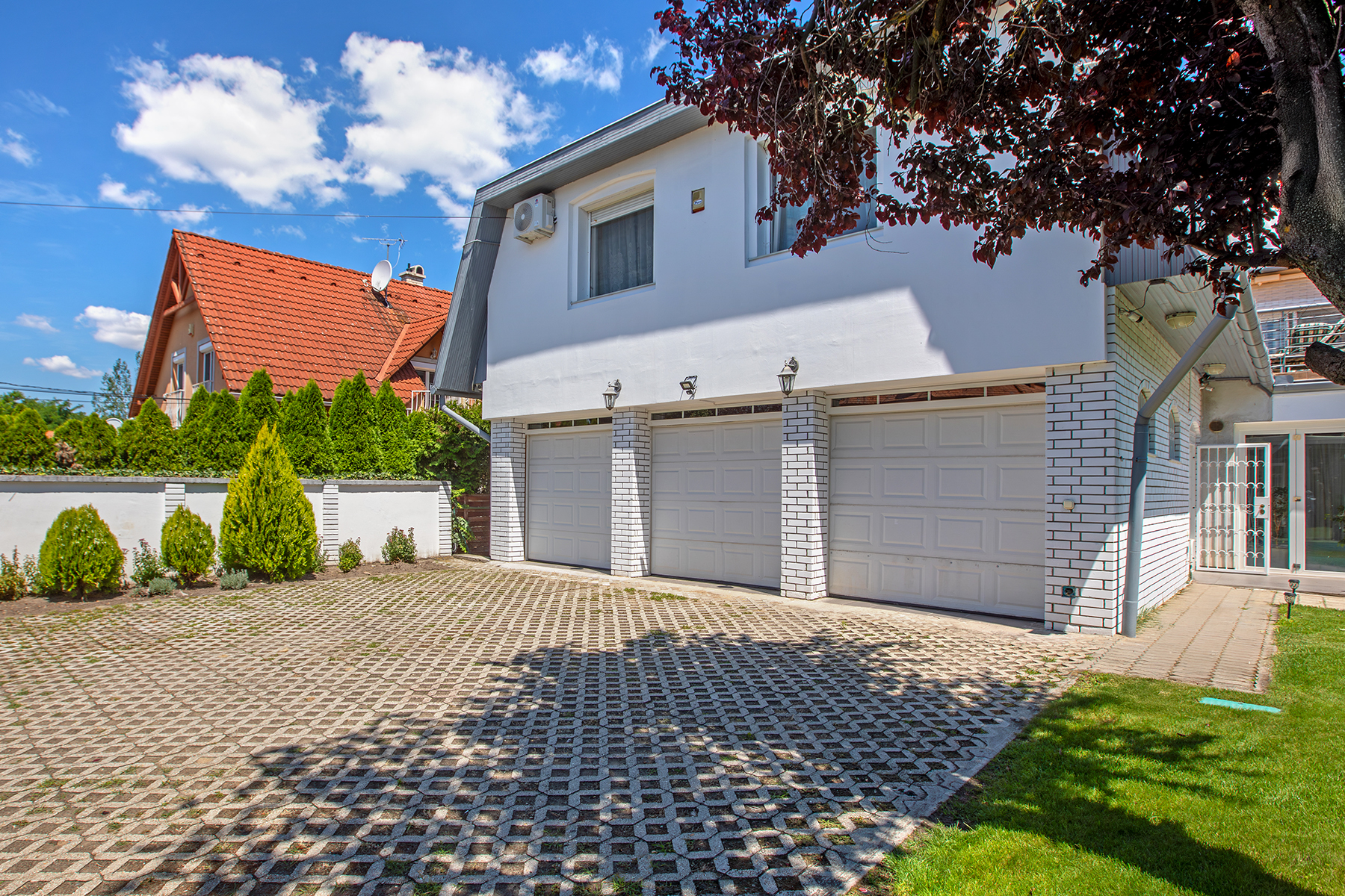  Exceptional Family Residence in an Elegant Residential Enclave of Budapest’s 16t - 物件實景