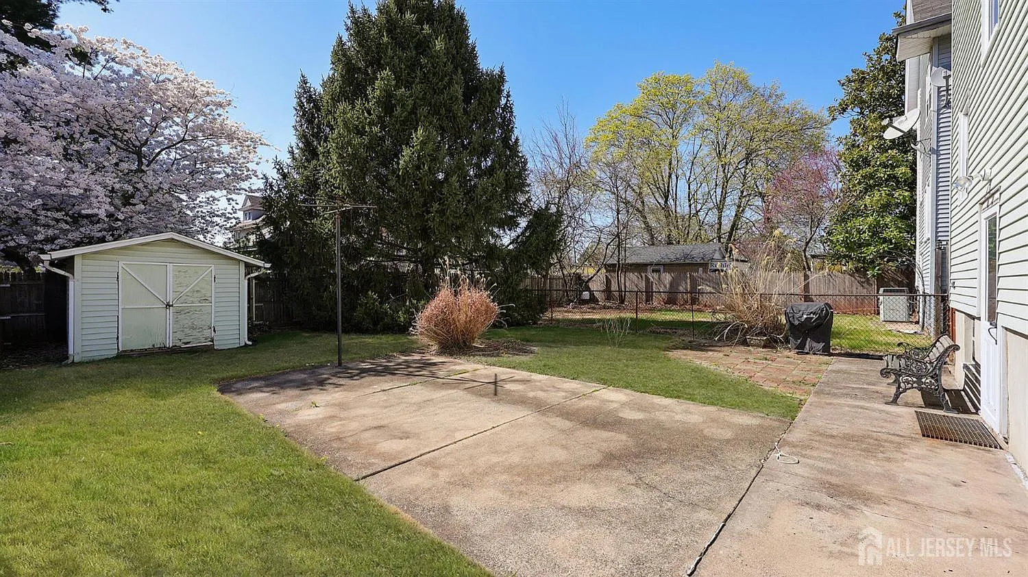 Highland Park, New Jersey, 08904, United States, 6 Bedrooms Bedrooms, ,2 BathroomsBathrooms,Residential,For Sale,1888077