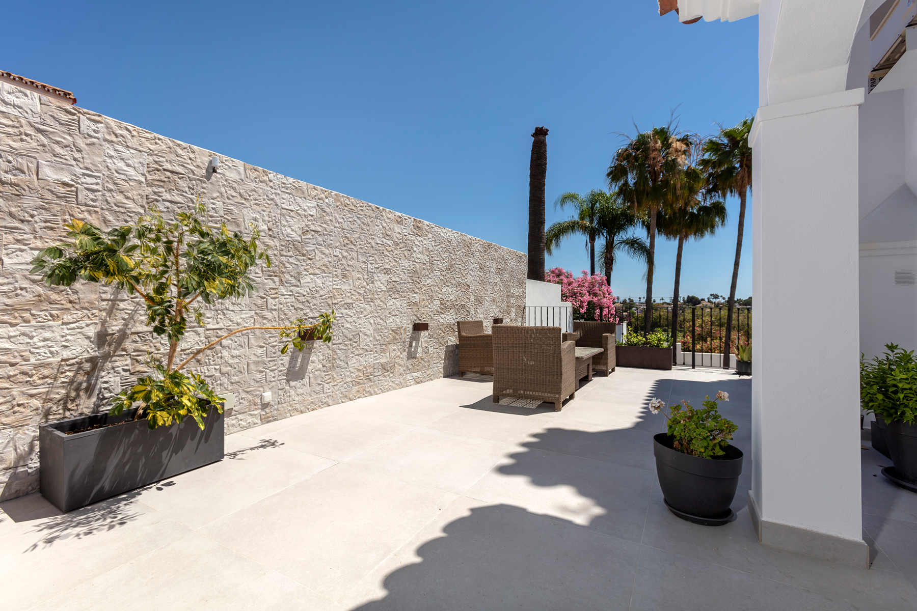  Fully renovated Andalusian style villa with panoramic sea and La Concha views - 物件實景