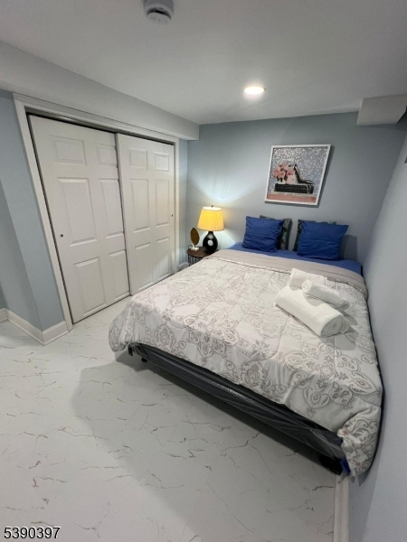 Linden City, New Jersey, 07036, United States, 3 Bedrooms Bedrooms, ,2 BathroomsBathrooms,Residential,For Sale,1966436