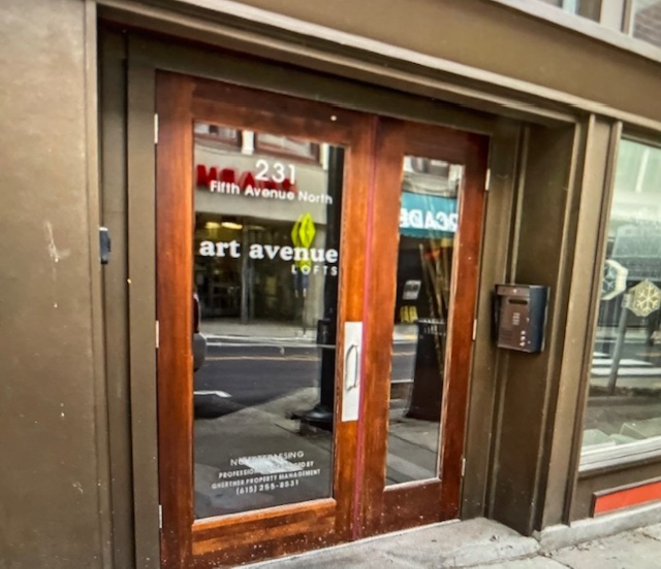 Nashville, Tennessee, 37219, United States, 2 Bedrooms Bedrooms, ,2 BathroomsBathrooms,Residential,For Sale,1743345