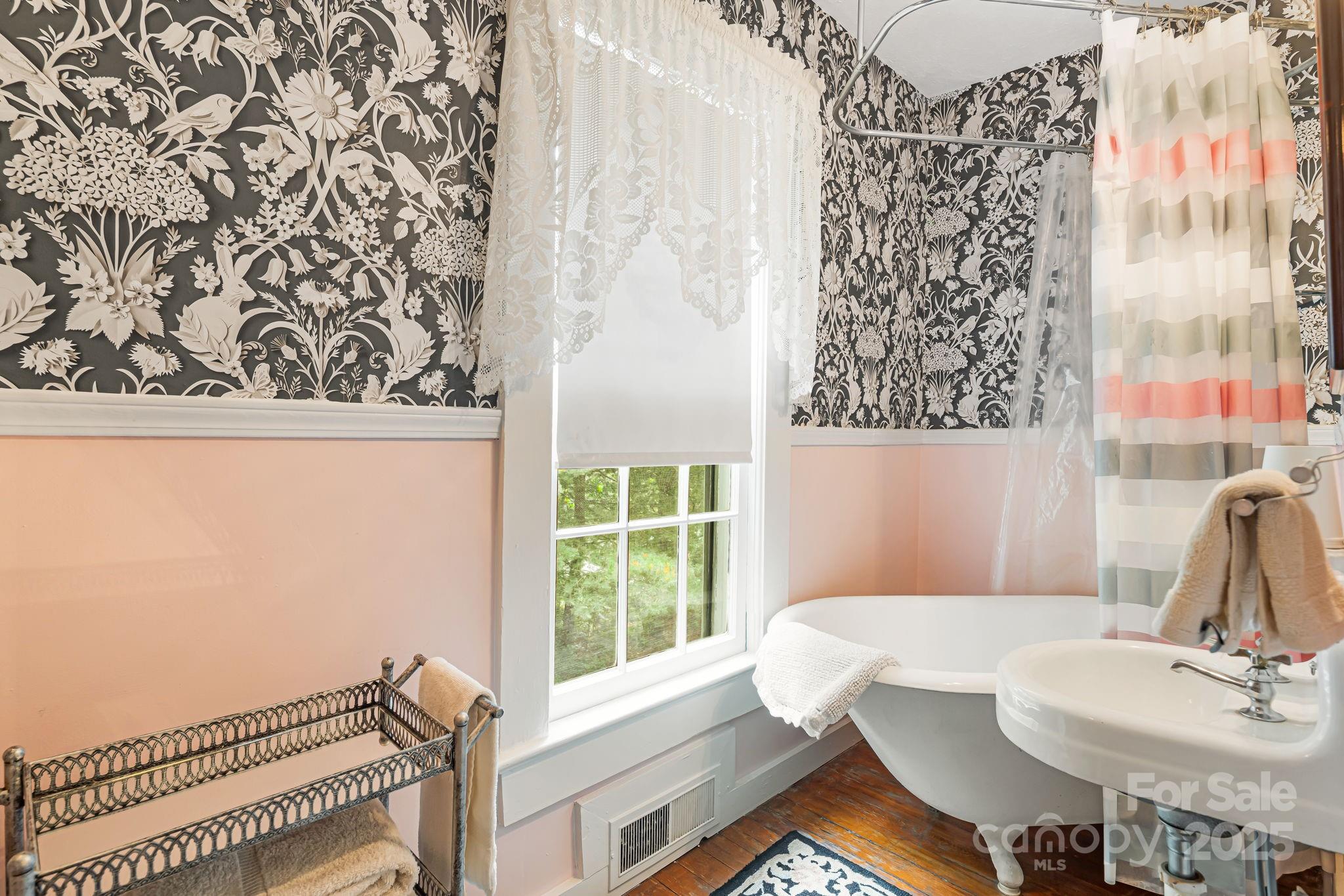 Black Mountain, North Carolina, 28711, United States, 7 Bedrooms Bedrooms, ,9 BathroomsBathrooms,Residential,For Sale,1974743