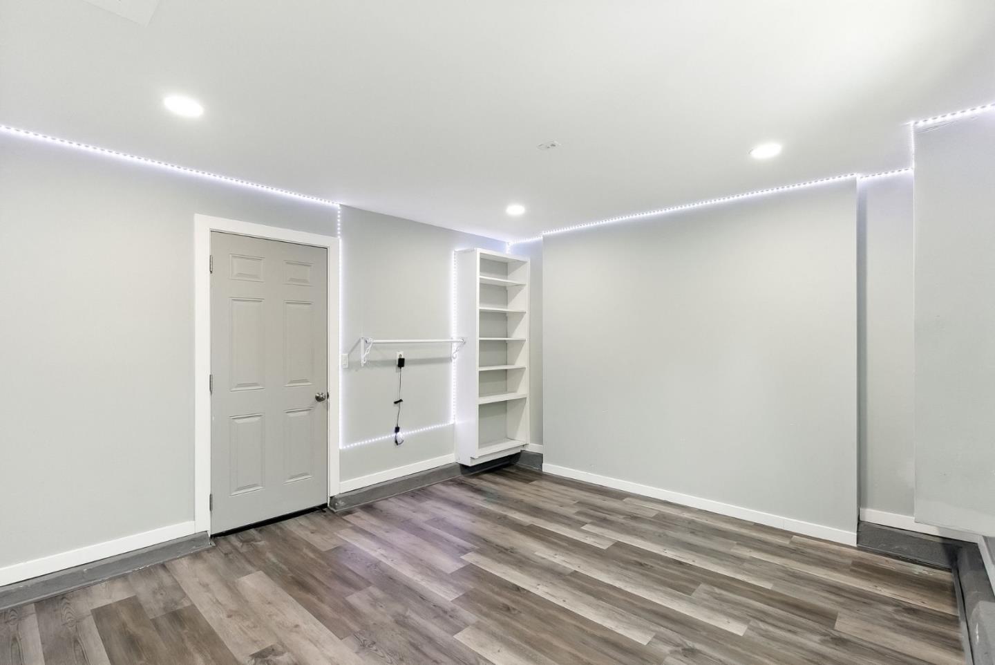 Redwood City, California, 94063, United States, 2 Bedrooms Bedrooms, ,1 BathroomBathrooms,Residential,For Sale,1885449