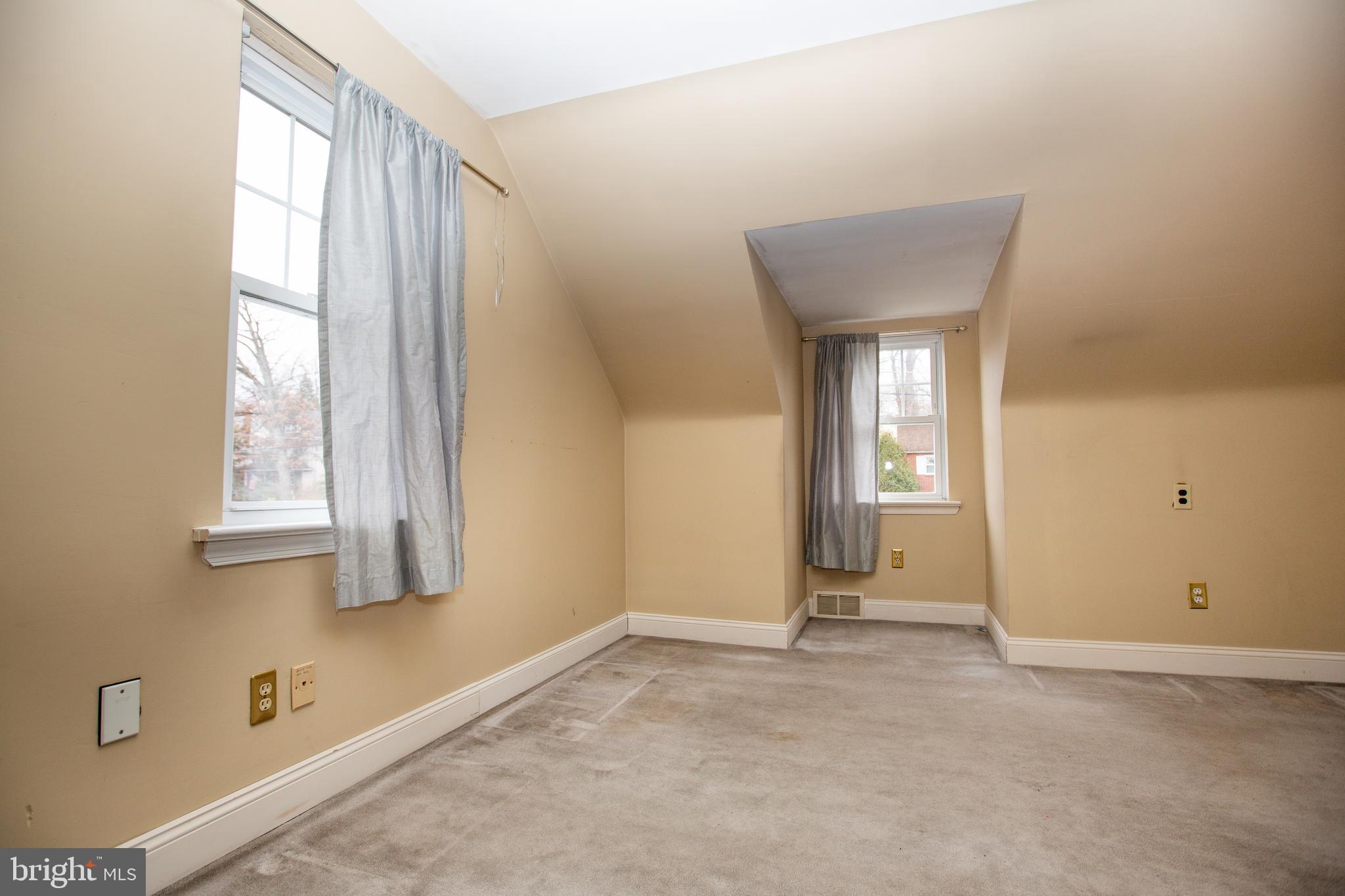 GLENSIDE, Pennsylvania, 19038, United States, 3 Bedrooms Bedrooms, ,3 BathroomsBathrooms,Residential,For Sale,2006101