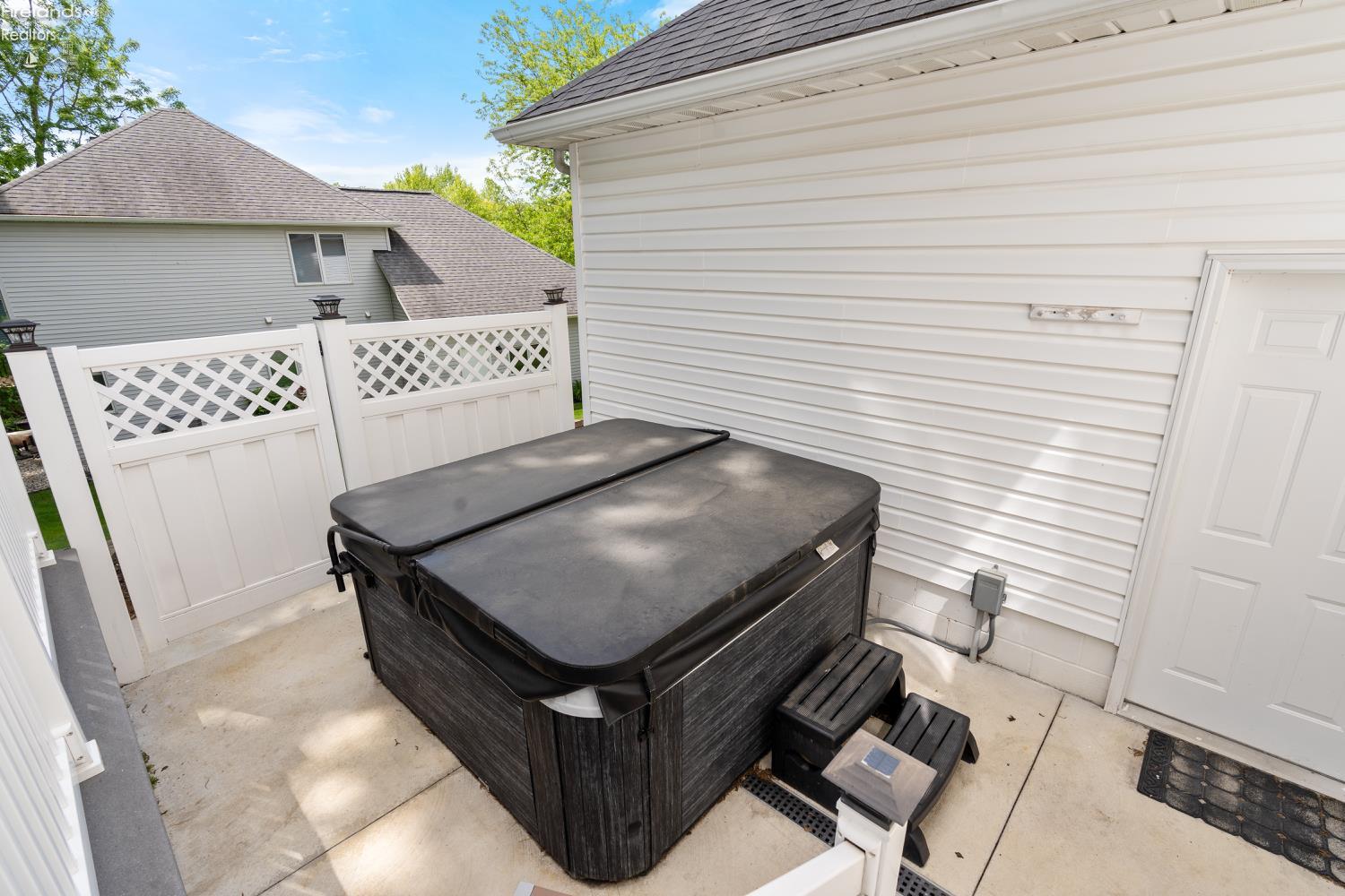 Port Clinton, Ohio, 43452, United States, 3 Bedrooms Bedrooms, ,3 BathroomsBathrooms,Residential,For Sale,1921472