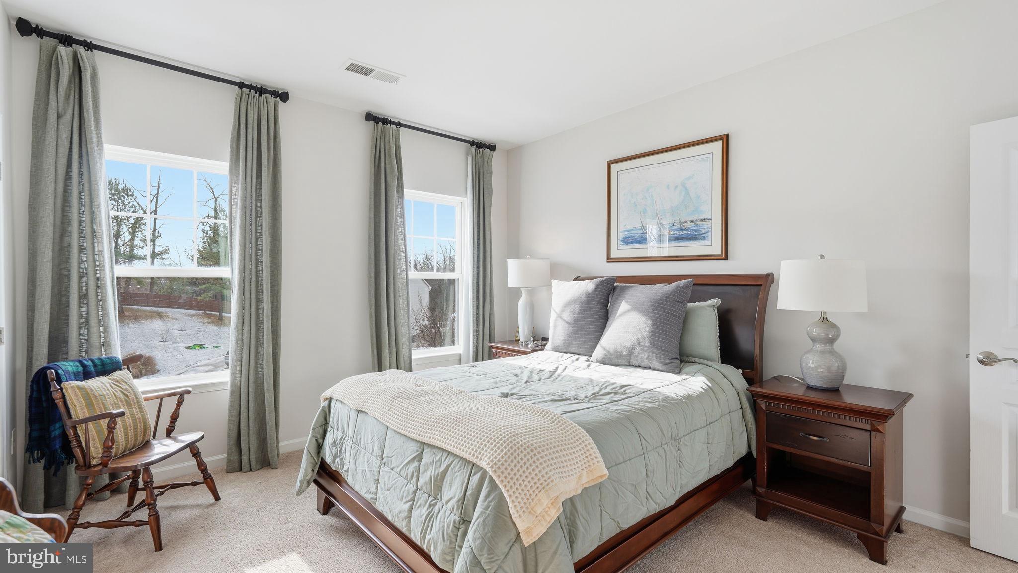 Woodbridge, Virginia, 22192, United States, 4 Bedrooms Bedrooms, ,4 BathroomsBathrooms,Residential,For Sale,2005725