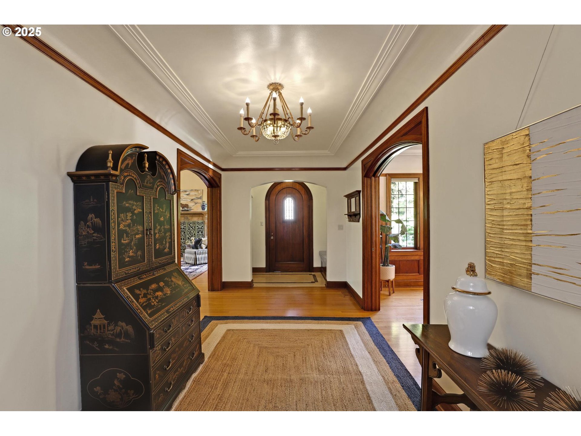 Portland, Oregon, 97205, United States, 4 Bedrooms Bedrooms, ,4 BathroomsBathrooms,Residential,For Sale,1795097