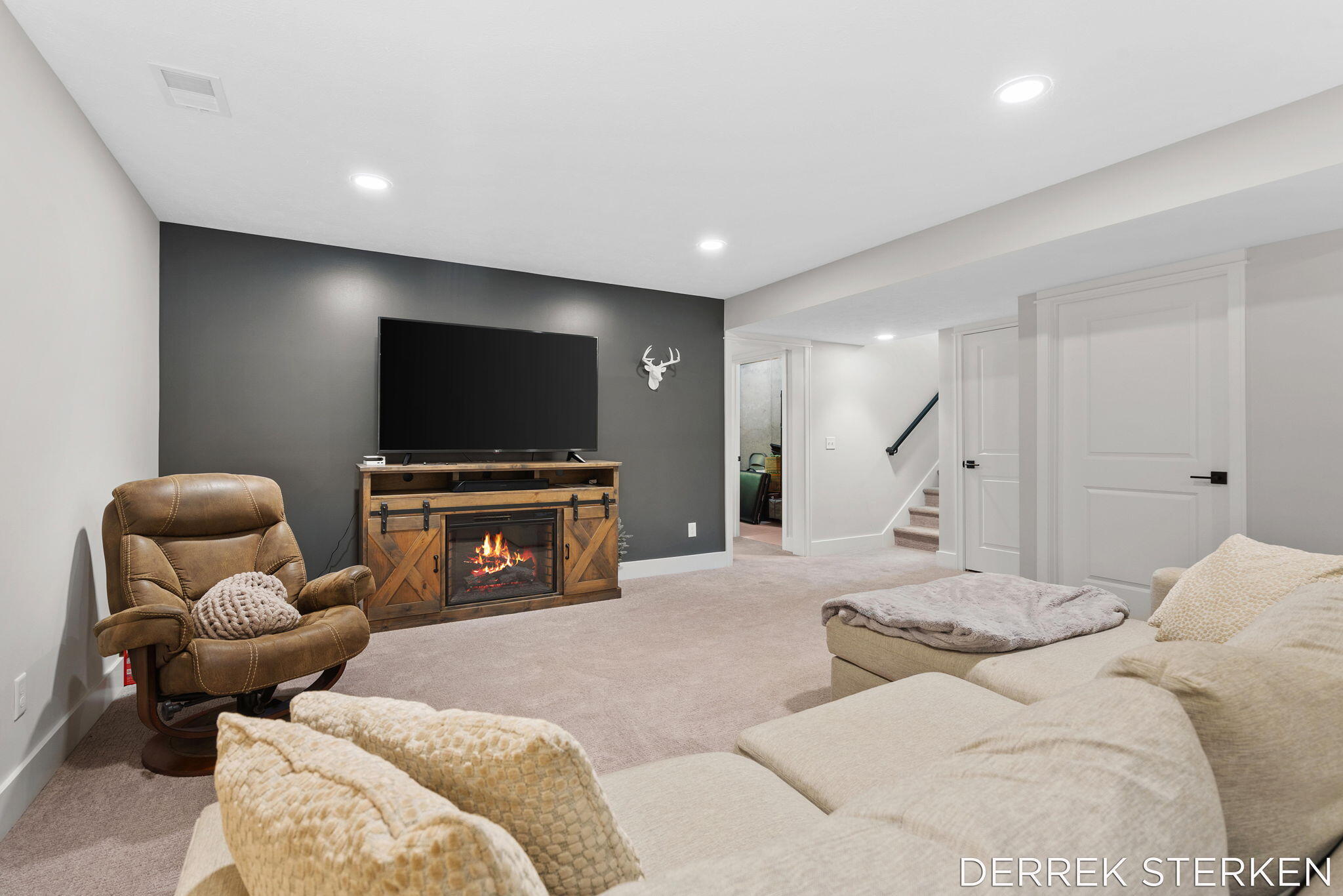 West Olive, Michigan, 49460, United States, 4 Bedrooms Bedrooms, ,4 BathroomsBathrooms,Residential,For Sale,1942271