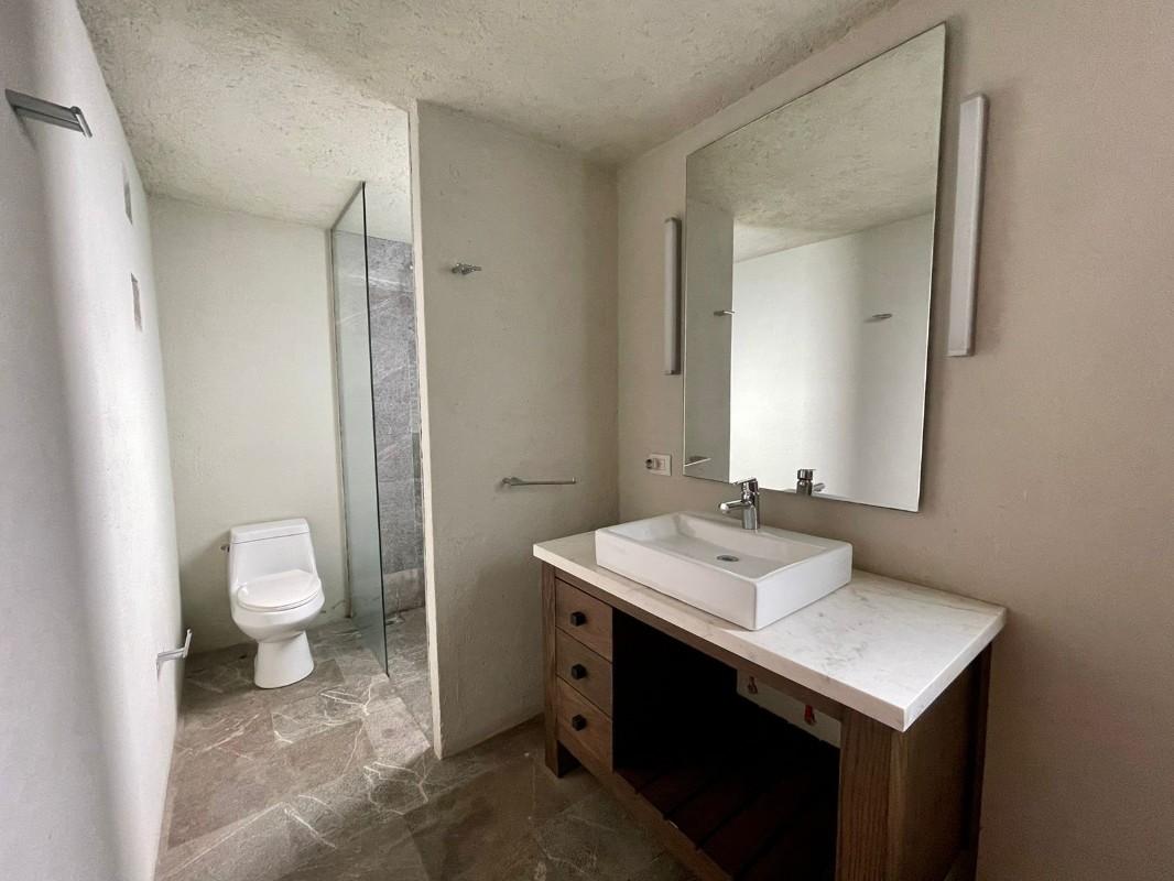 Valle de Bravo, Estado de México, 51200, Mexico, 4 Bedrooms Bedrooms, ,5 BathroomsBathrooms,Residential,For Sale,1722464