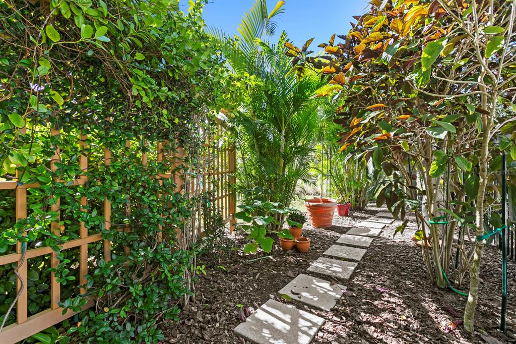 Palm Harbor, Florida, 34685, United States, 5 Bedrooms Bedrooms, ,3 BathroomsBathrooms,Residential,For Sale,1980660