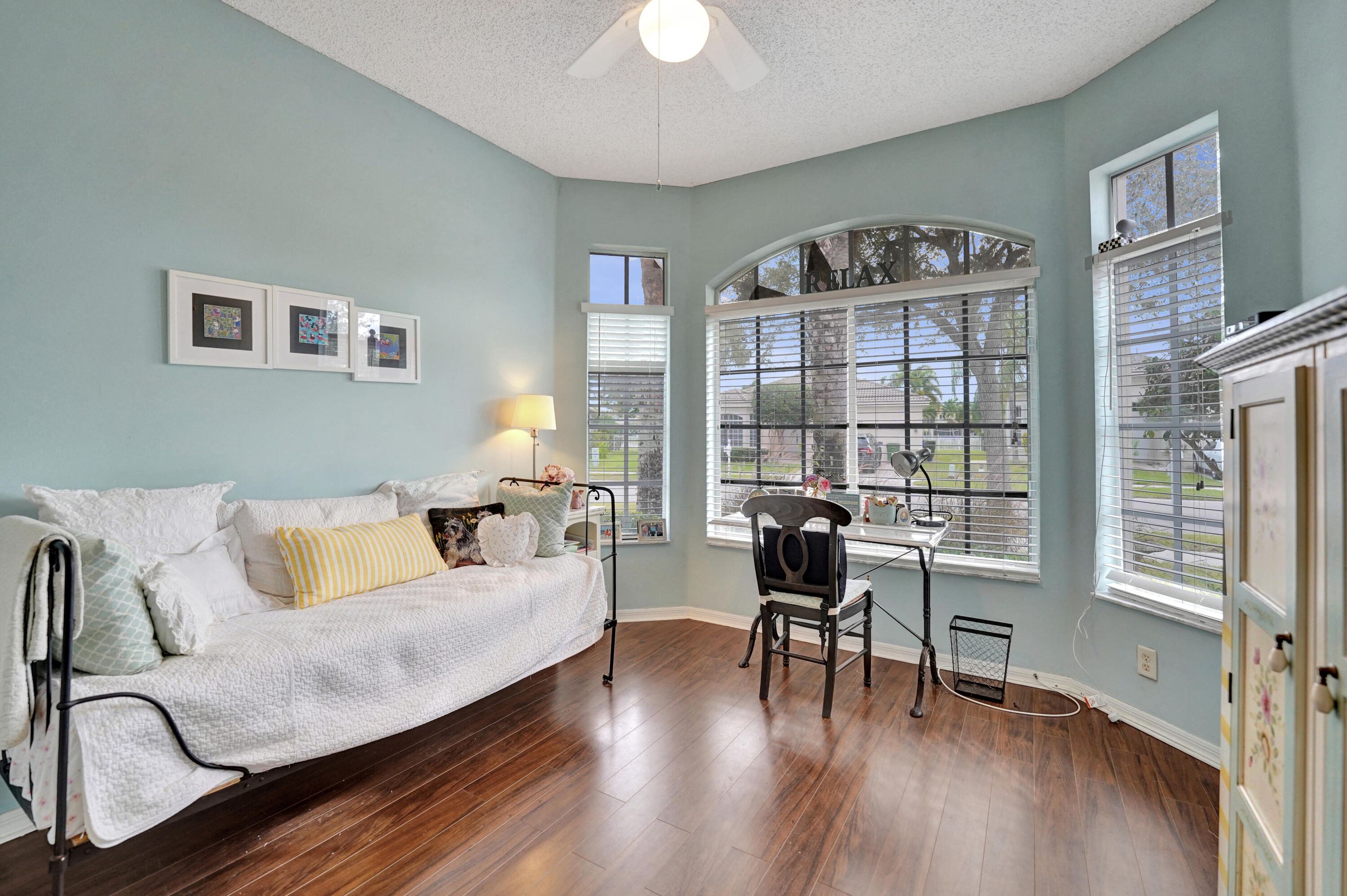 Pembroke Pines, Florida, 33332, United States, 3 Bedrooms Bedrooms, ,2 BathroomsBathrooms,Residential,For Sale,1987784