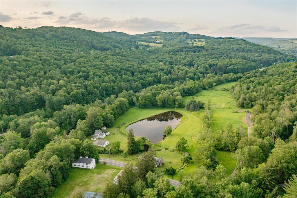 North Branch, New York, 12766, United States, 4 Bedrooms Bedrooms, ,3 BathroomsBathrooms,Residential,For Sale,1977100