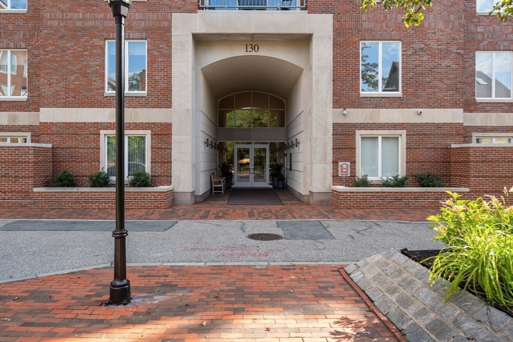 Cambridge, Massachusetts, 02138, United States, 1 Bedroom Bedrooms, ,1 BathroomBathrooms,Residential,For Sale,1883124