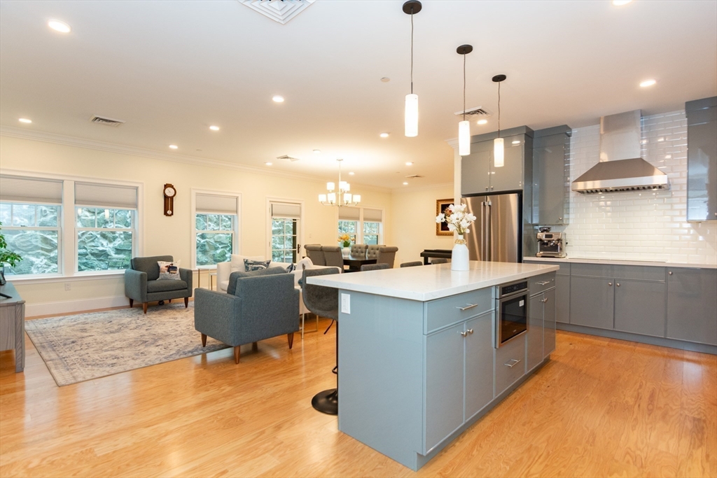 Winchester, Massachusetts, 01890, United States, 2 Bedrooms Bedrooms, ,2 BathroomsBathrooms,Residential,For Sale,1989425