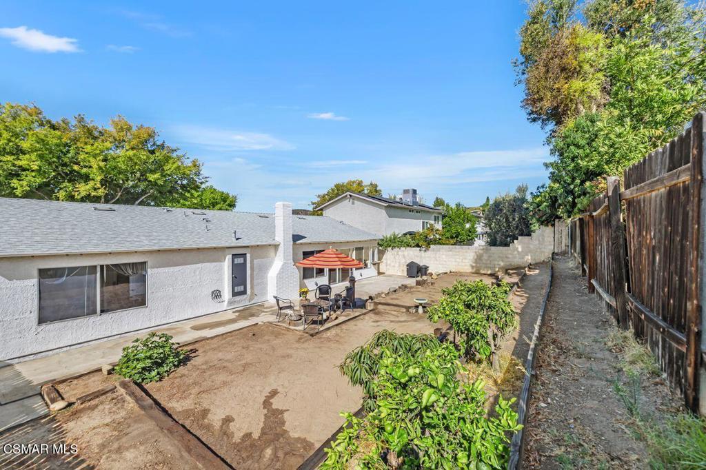 Simi Valley, California, 93065, United States, 3 Bedrooms Bedrooms, ,2 BathroomsBathrooms,Residential,For Sale,1960953