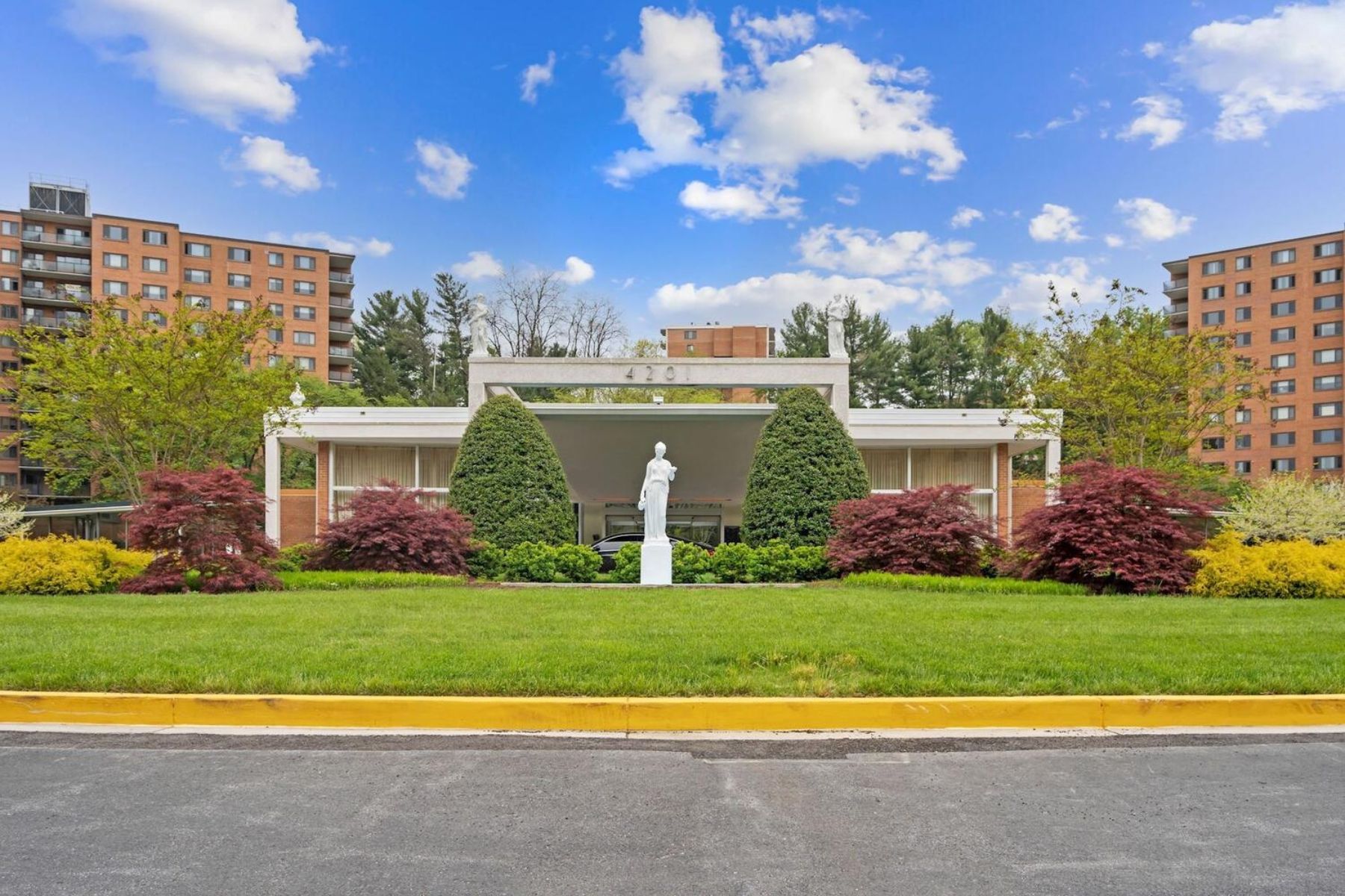  4201 Cathedral Avenue NW, Washington, DC, 20016 - 物件實景