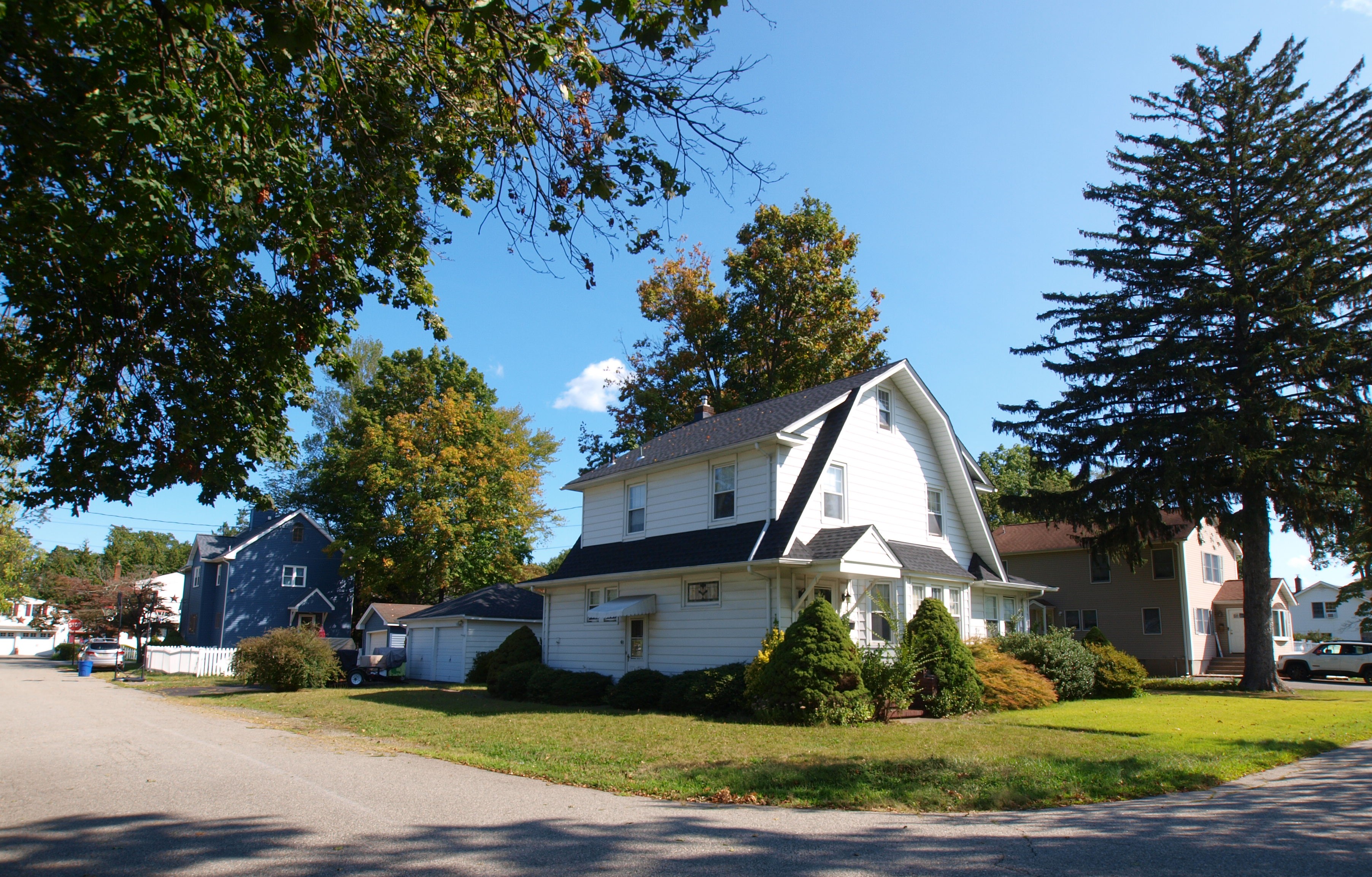 Pompton Plains, New Jersey, 07444, United States, 3 Bedrooms Bedrooms, ,1 BathroomBathrooms,Residential,For Sale,2005754