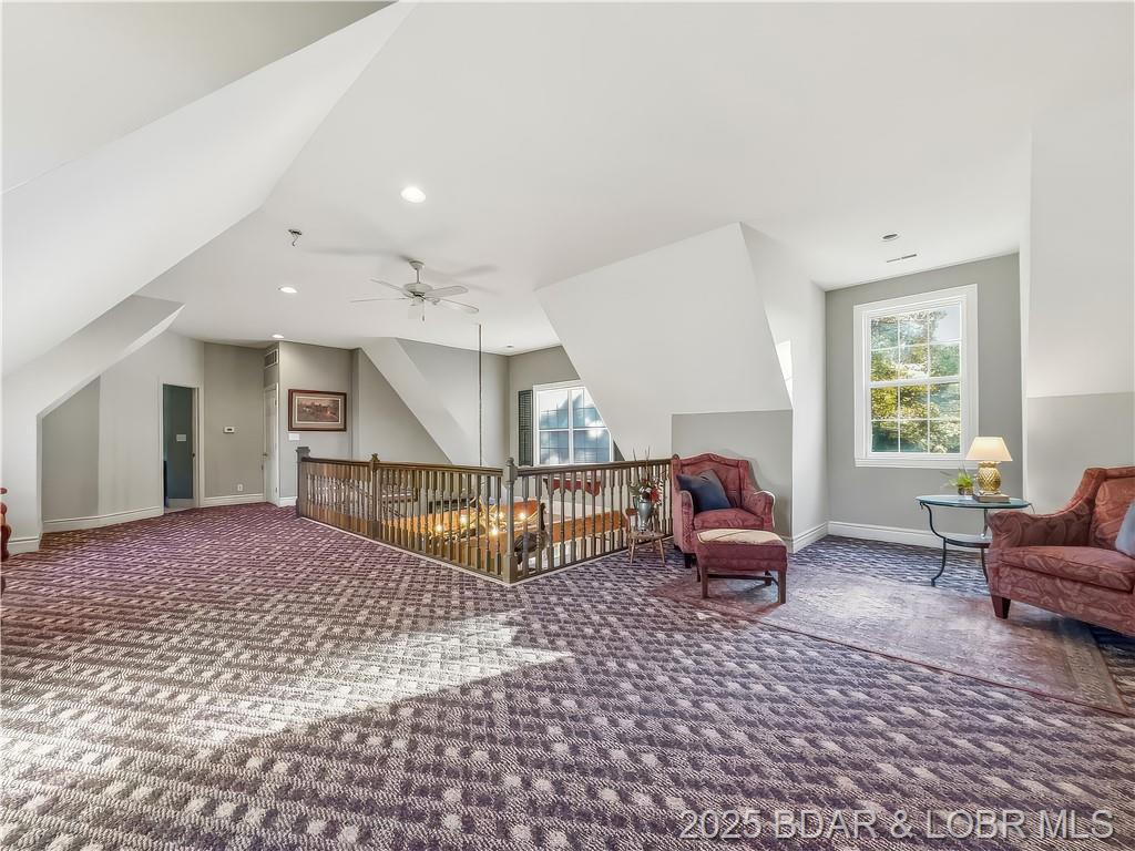 Camdenton, Missouri, 65020, United States, 4 Bedrooms Bedrooms, ,5 BathroomsBathrooms,Residential,For Sale,1989122